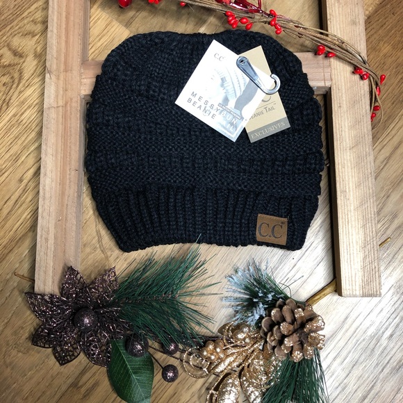 Accessories - LAST ONE 🆕 Black CC Messy Bun Beanie